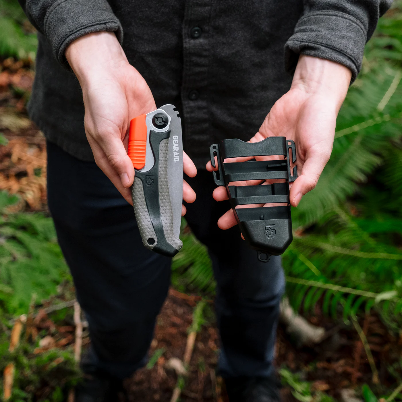 e185ba_ec3a6153fb6e43968948ac81dc6c3b56mv2.webp SKARA Camp Saw - Image 1